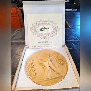 Madama Butterfly first edition ivory alabaster plate EUC